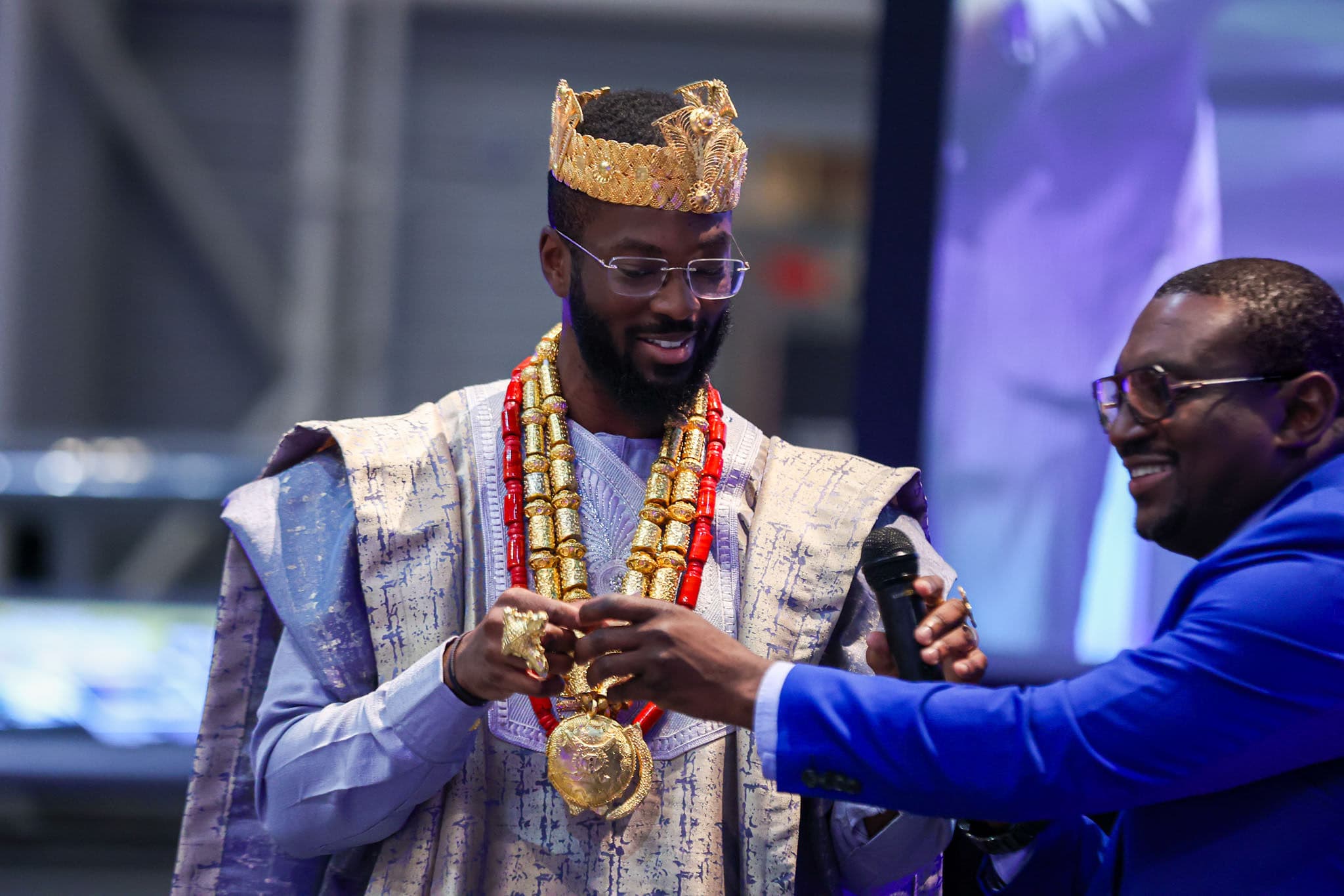 Leadership royal